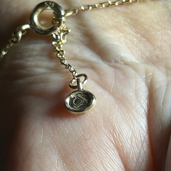 Silpada Gold Bracelet with Dainty Design and Sparkling Crystals new - Picture 3 of 5